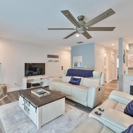 100 Steps To Beautiful Indian Rocks Beach, Oceanside, 2 Bedroom Updated Condo クリアウォーター・ビーチ エクステリア 写真