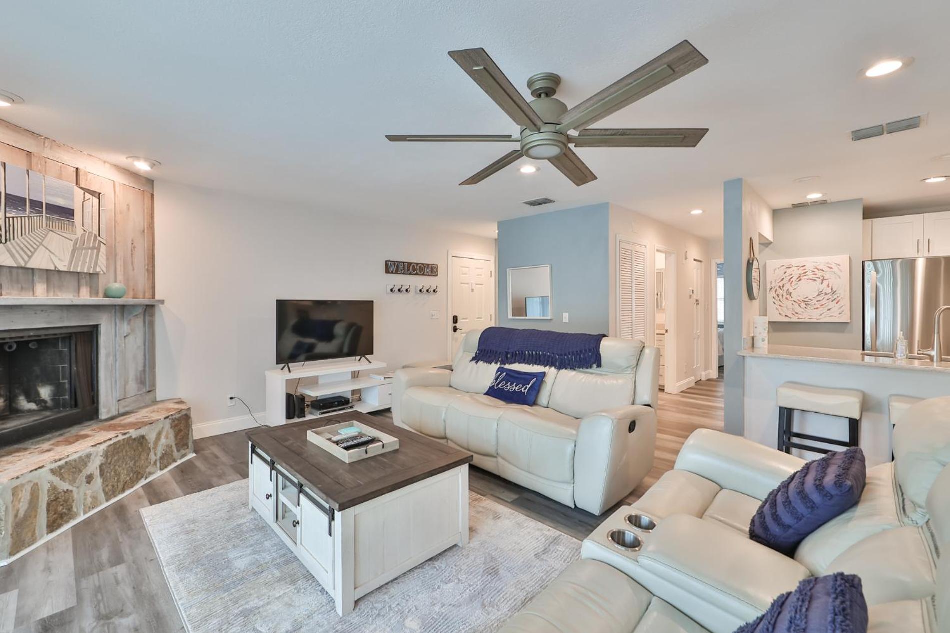 100 Steps To Beautiful Indian Rocks Beach, Oceanside, 2 Bedroom Updated Condo クリアウォーター・ビーチ エクステリア 写真