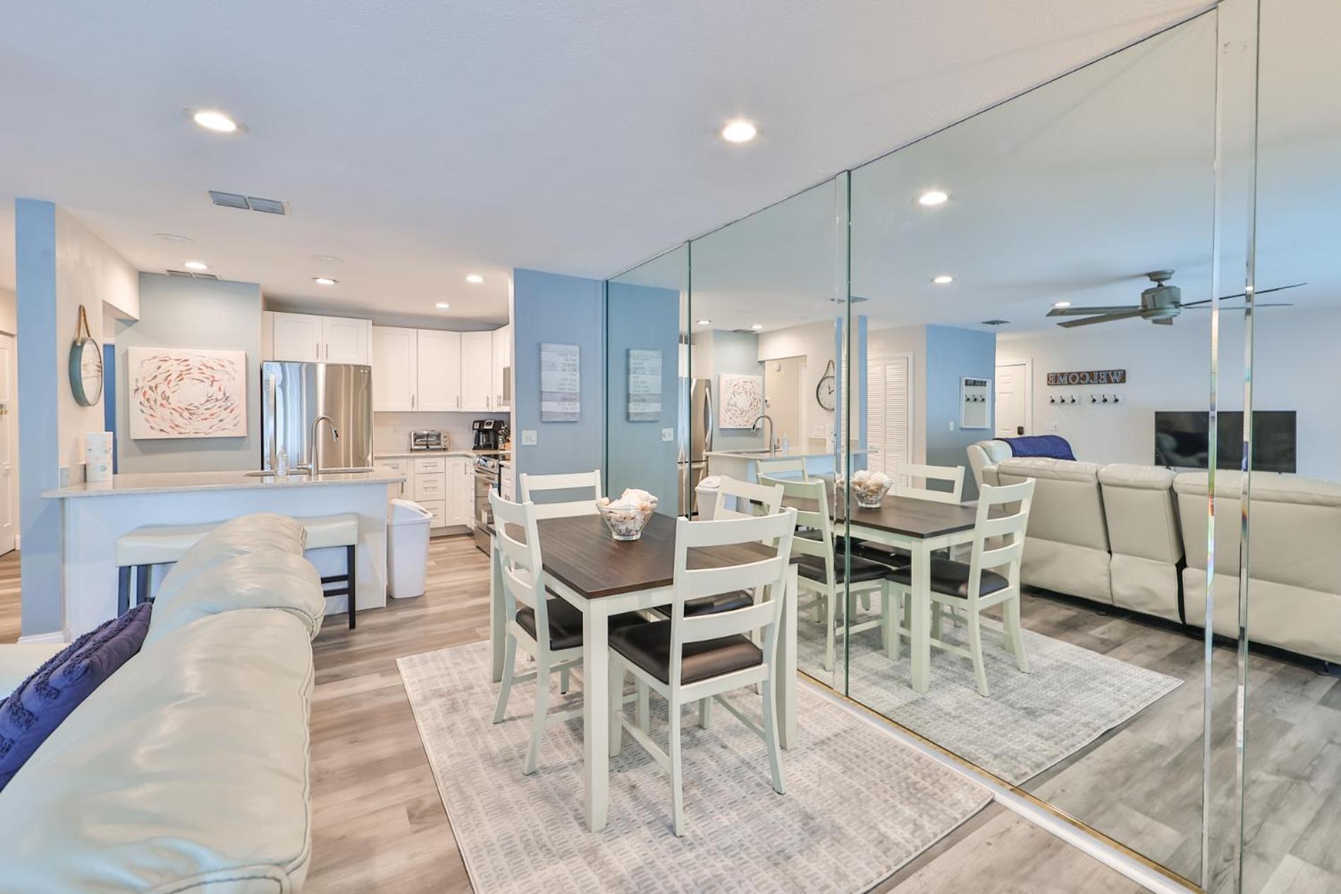100 Steps To Beautiful Indian Rocks Beach, Oceanside, 2 Bedroom Updated Condo クリアウォーター・ビーチ エクステリア 写真