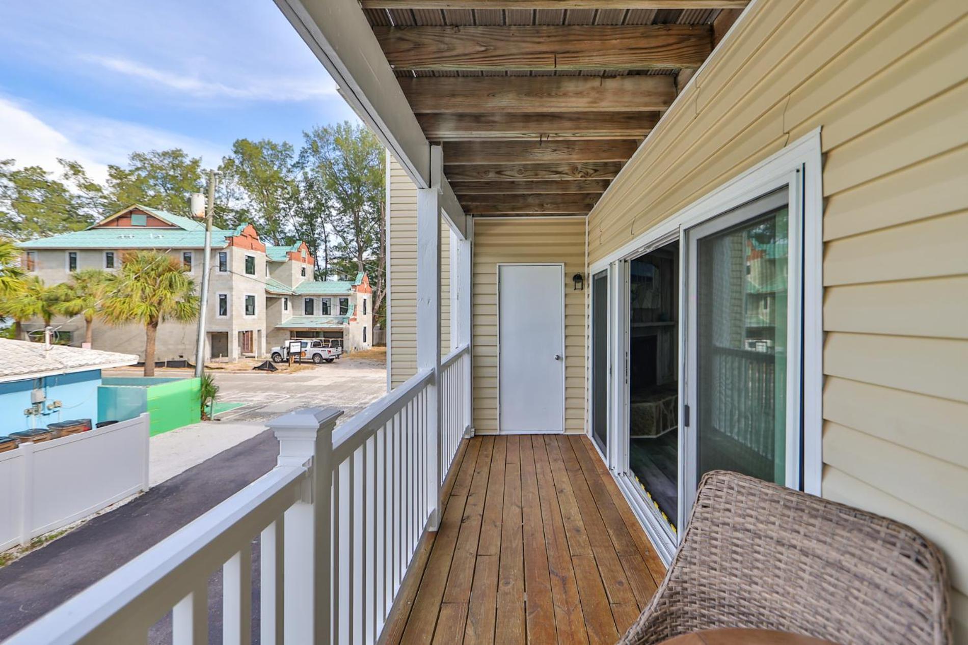 100 Steps To Beautiful Indian Rocks Beach, Oceanside, 2 Bedroom Updated Condo クリアウォーター・ビーチ エクステリア 写真