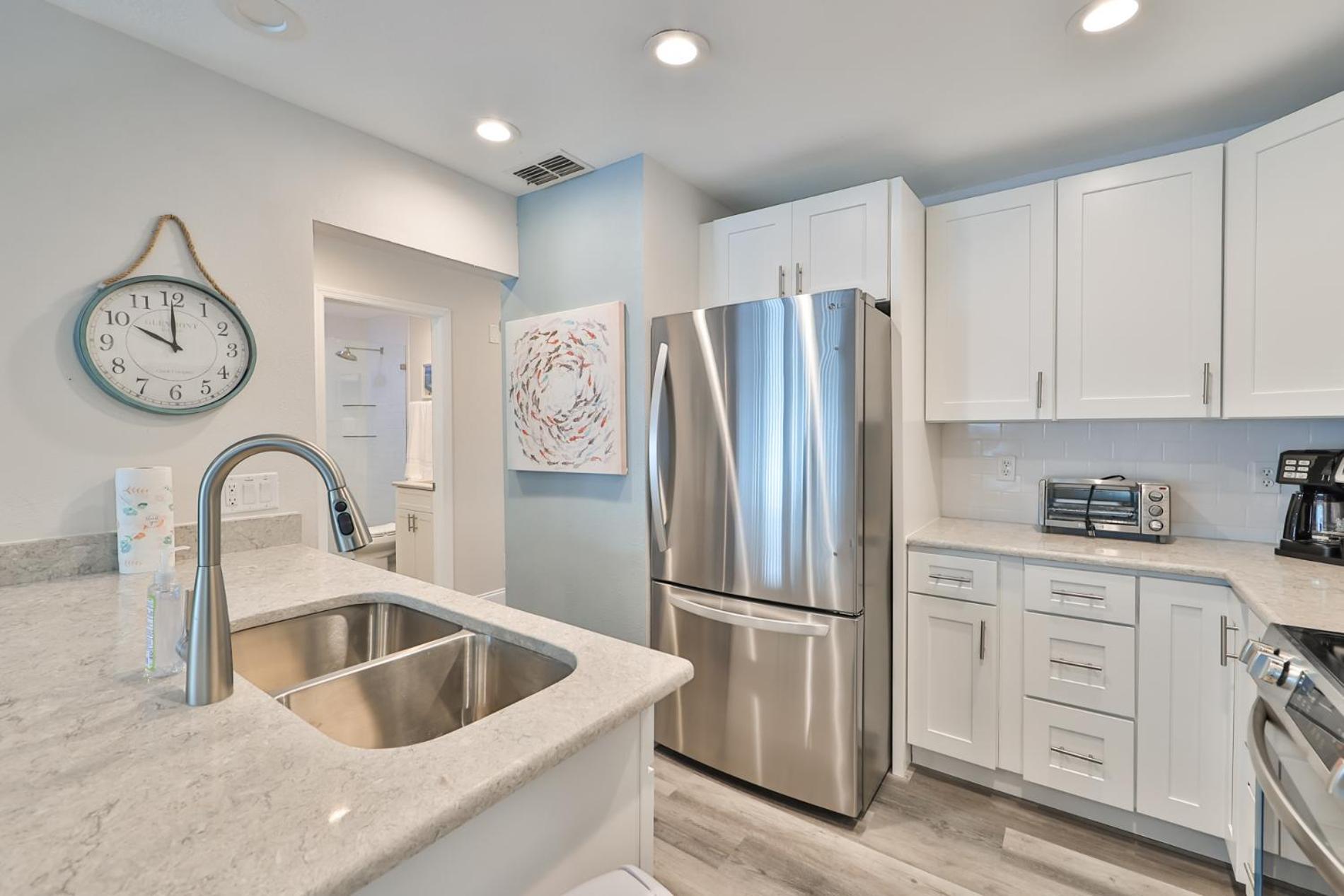 100 Steps To Beautiful Indian Rocks Beach, Oceanside, 2 Bedroom Updated Condo クリアウォーター・ビーチ エクステリア 写真