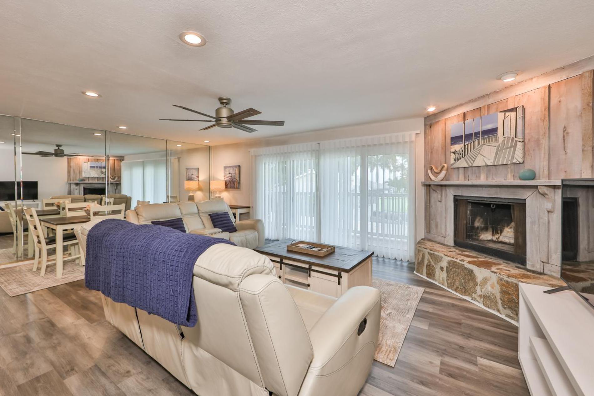 100 Steps To Beautiful Indian Rocks Beach, Oceanside, 2 Bedroom Updated Condo クリアウォーター・ビーチ エクステリア 写真