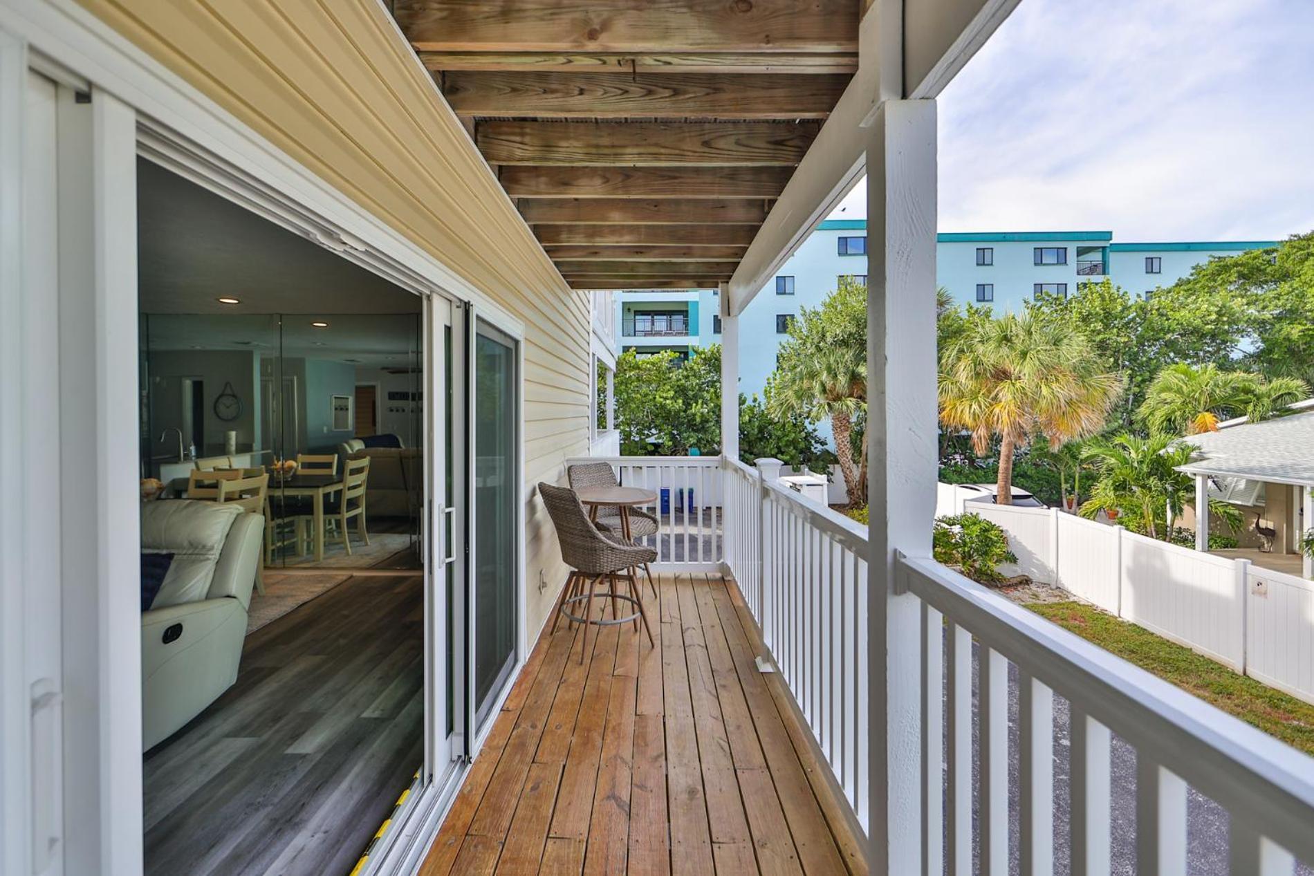 100 Steps To Beautiful Indian Rocks Beach, Oceanside, 2 Bedroom Updated Condo クリアウォーター・ビーチ エクステリア 写真